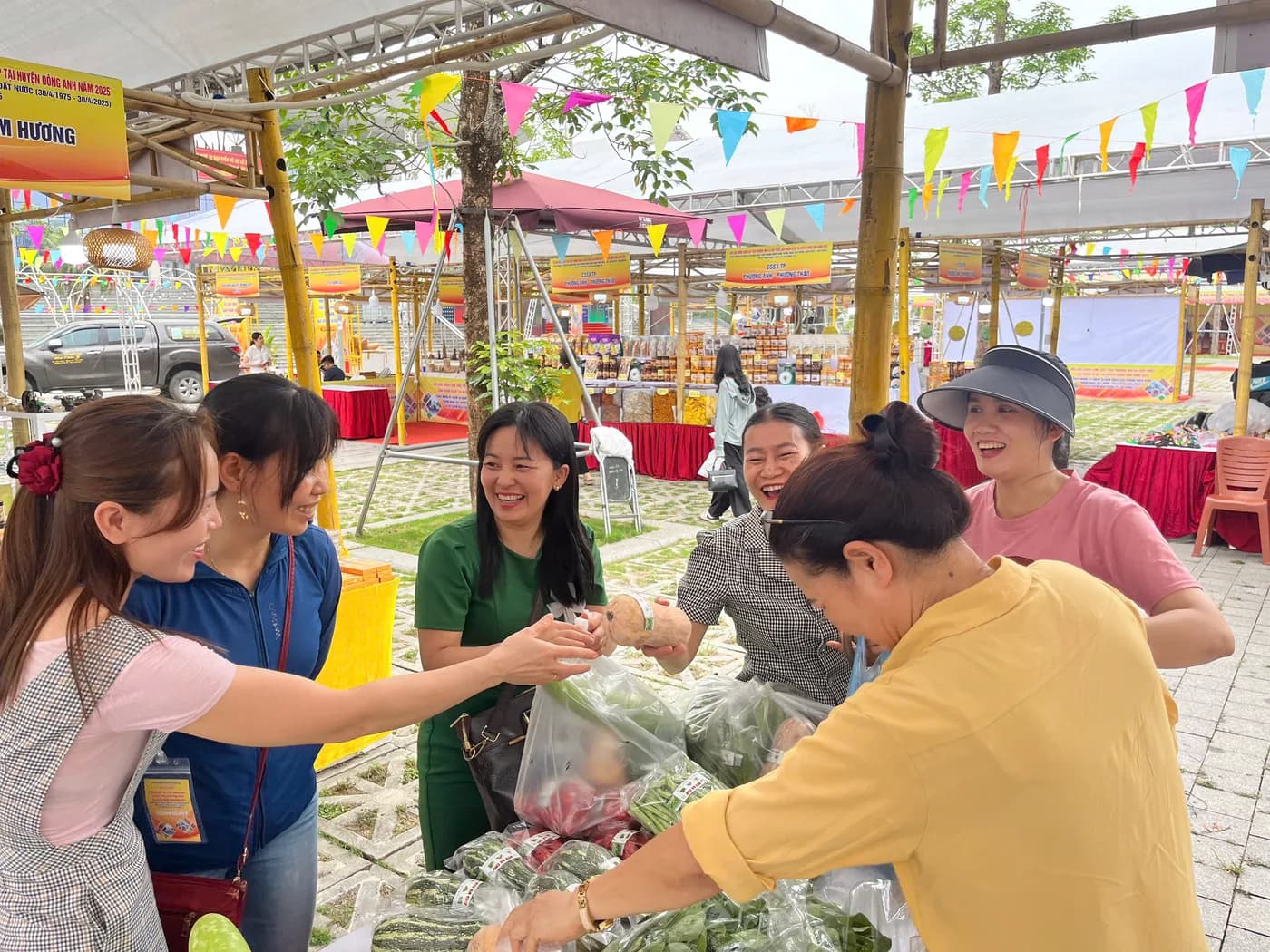 Hội chợ giới thiệu sản phẩm — Hà Nội 2025